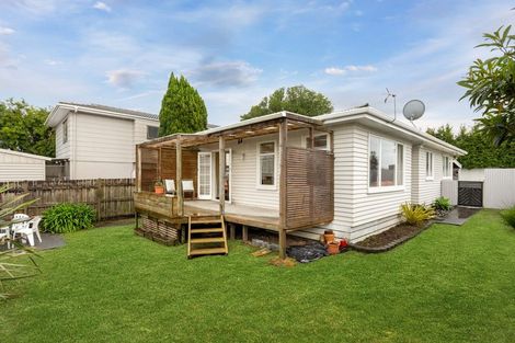 Photo of property in 99 Hobsonville Road, West Harbour, Auckland, 0618