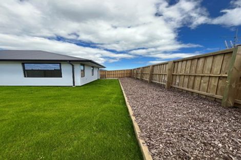 Photo of property in 16 Privet Way, Rolleston, 7678