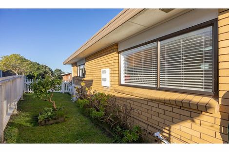 Photo of property in 5/116 Titirangi Road, New Lynn, Auckland, 0600