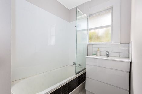Photo of property in 40 Cornwall Crescent, Cannons Creek, Porirua, 5024