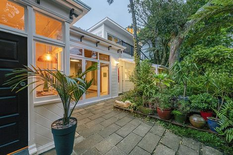 Photo of property in 128 Ohiro Road, Brooklyn, Wellington, 6021