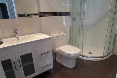 Photo of property in 3a Sherwood Avenue, Te Atatu South, Auckland, 0610