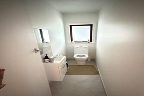Photo of property in 81 Kenmore Street, Newlands, Wellington, 6037