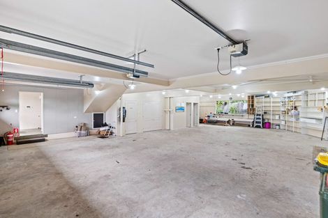 Photo of property in 331 Devon Street West, New Plymouth, 4310