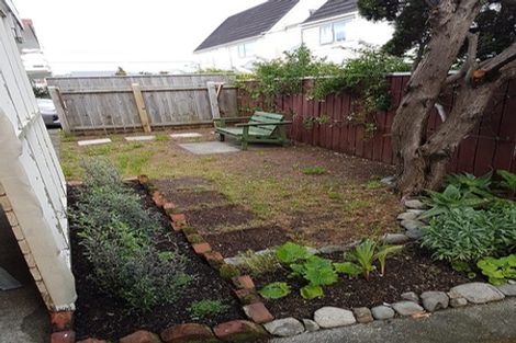 Photo of property in 72u7 Freyberg Street, Lyall Bay, Wellington, 6022