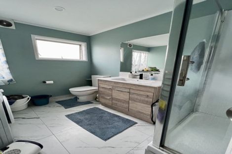 Photo of property in 56 Walworth Avenue, Pakuranga Heights, Auckland, 2010