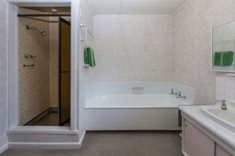 Photo of property in 60 Toorak Avenue, Avonhead, Christchurch, 8042