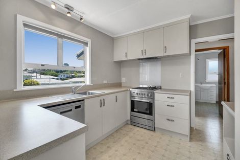 Photo of property in 8 Lydford Place, Spotswood, New Plymouth, 4310