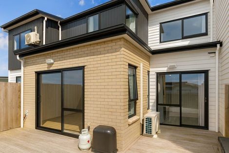 Photo of property in 6 Paina Crescent, Massey, Auckland, 0614