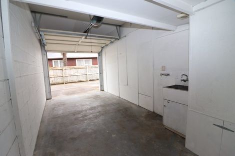 Photo of property in 2/95 Pakuranga Road, Pakuranga, Auckland, 2010