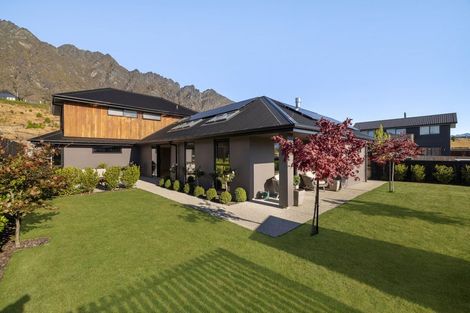 Photo of property in 30 Muster Road, Jacks Point, 9371