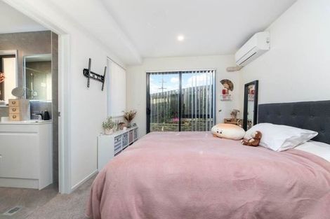 Photo of property in 2b Kororo Street, Northcote, Auckland, 0627