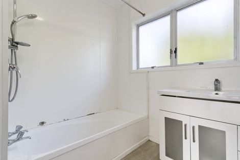 Photo of property in 3/1 Botany Road, Howick, Auckland, 2010