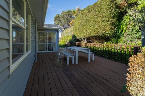 Photo of property in 10 Chorley Grove, Churton Park, Wellington, 6037