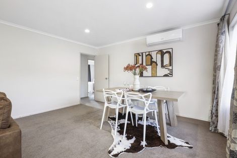Photo of property in 21 Barwick Place, Huntington, Hamilton, 3210