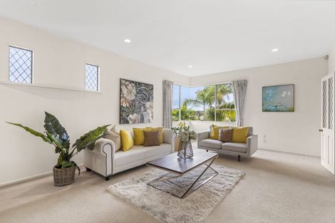 Photo of property in 7 Sandpiper Grove, Unsworth Heights, Auckland, 0632