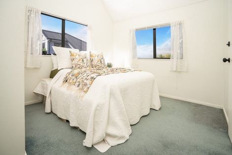 Photo of property in 9 Kapil Grove, Khandallah, Wellington, 6035