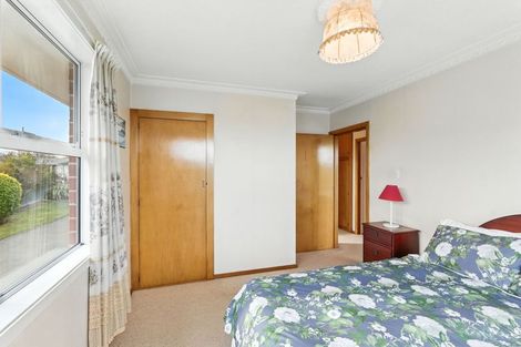 Photo of property in 70 Daniels Road, Redwood, Christchurch, 8051