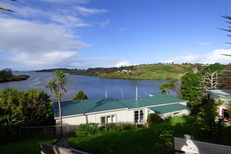 Photo of property in 86 Riverview Road, Kerikeri, 0230