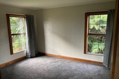 Photo of property in 10 Grumman Lane, Newlands, Wellington, 6037