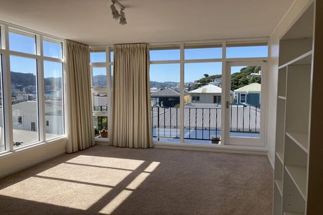 Photo of property in 2u8 Scarborough Terrace, Mount Victoria, Wellington, 6011