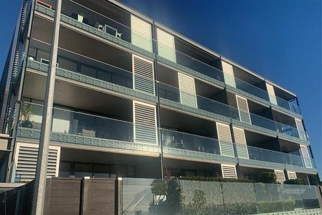 Photo of property in 308/7 Humber Street, Pandora, Napier, 4110