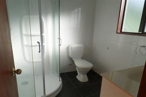 Photo of property in 5 Broadfell Avenue, Avonhead, Christchurch, 8042