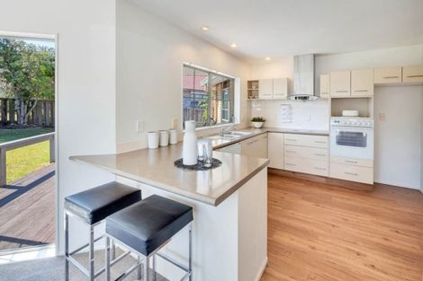 Photo of property in 20 Bushlands Park Drive, Albany, Auckland, 0632