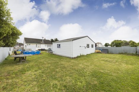 Photo of property in 14 Humber Street, Roslyn, Palmerston North, 4414