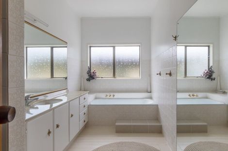 Photo of property in 381 Racecourse Road, Waipukurau, 4282