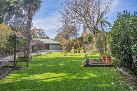 Photo of property in 243 Te Moana Road, Waikanae, 5036