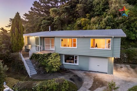Photo of property in 15 Acheron Road, Paremata, Porirua, 5026