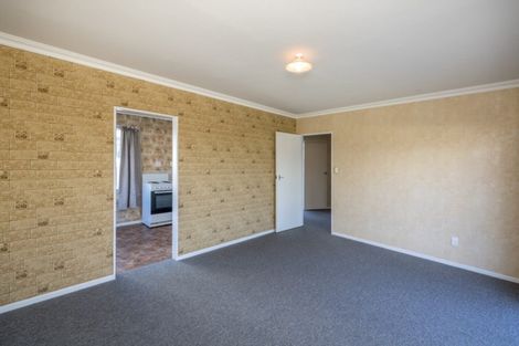 Photo of property in 9 Featherston Street, Levin, 5510