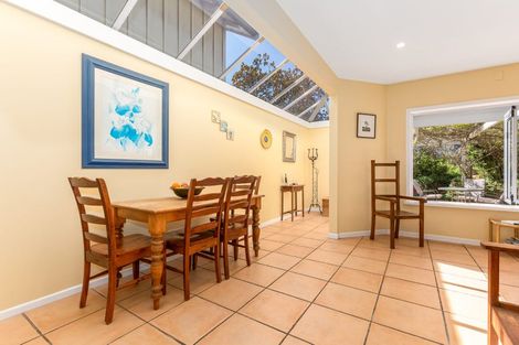 Photo of property in 32 Steyne Avenue, Plimmerton, Porirua, 5026