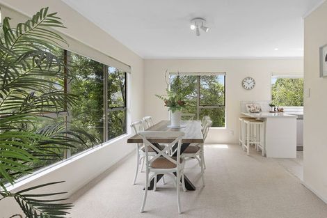Photo of property in 12 Florio Terrace, Tawa, Wellington, 5028