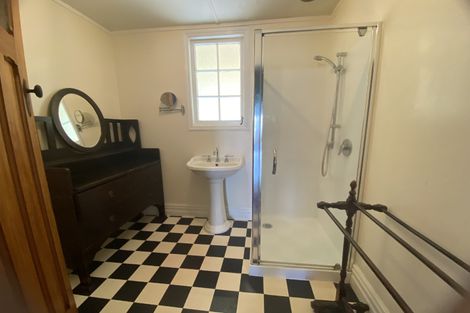 Photo of property in 32 Kitchener Road, Waiuku, 2123