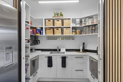 Photo of property in 58d Karamea Street, Whalers Gate, New Plymouth, 4310