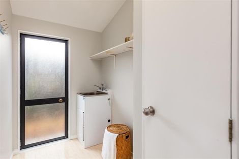 Photo of property in 2/11 Brookfield Road, Te Atatu Peninsula, Auckland, 0610