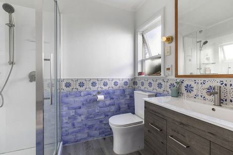 Photo of property in 54 Edinburgh Terrace, Berhampore, Wellington, 6023