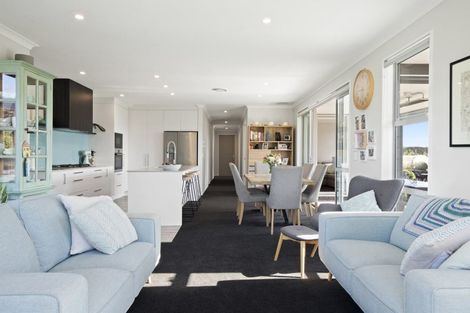 Photo of property in 120 Lisle Farm Drive, Pukekohe, 2120