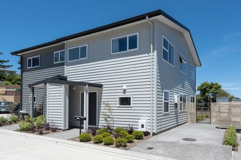 Photo of property in 20u2 Glanmire Road, Newlands, Wellington, 6037