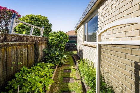 Photo of property in 6 Saddle Row, Welbourn, New Plymouth, 4310