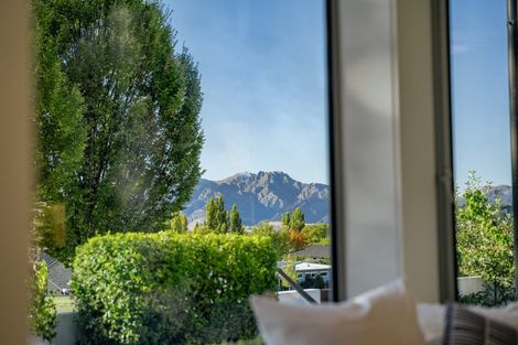 Photo of property in 31 Old Station Avenue, Wanaka, 9305