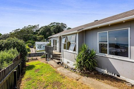 Photo of property in 54 Pioneer Road, Moturoa, New Plymouth, 4310
