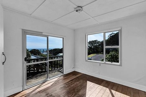 Photo of property in 54 Pioneer Road, Moturoa, New Plymouth, 4310