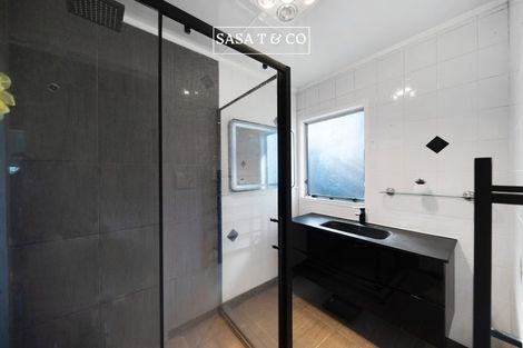Photo of property in 185 Mahia Road, Wattle Downs, Auckland, 2103
