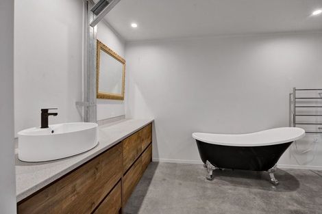 Photo of property in 240 Ohanga Road, Onaero, Waitara, 4383