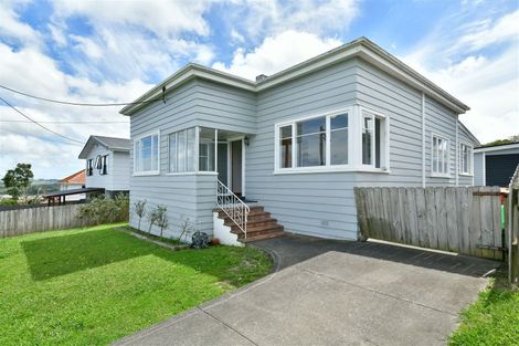 Photo of property in 36 Karaka Street, Helensville, 0800