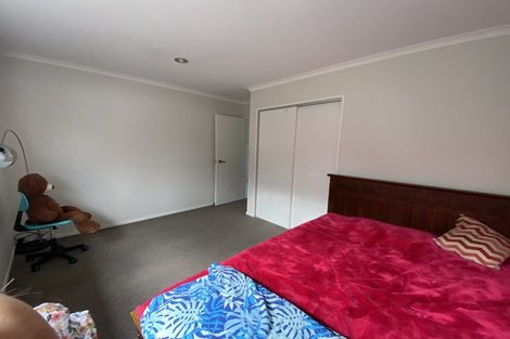 Photo of property in 8 Whekau Drive, Takanini, 2112