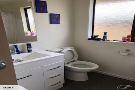 Photo of property in 35 Linwood Drive, Paraparaumu, 5032